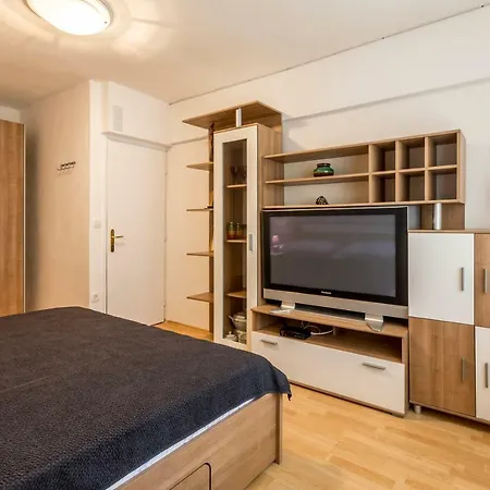 Modern Apartment Near The Beach And Center Of Split Exterior photo