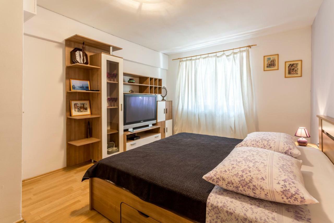 Modern Near The Beach And Center Of Apartman