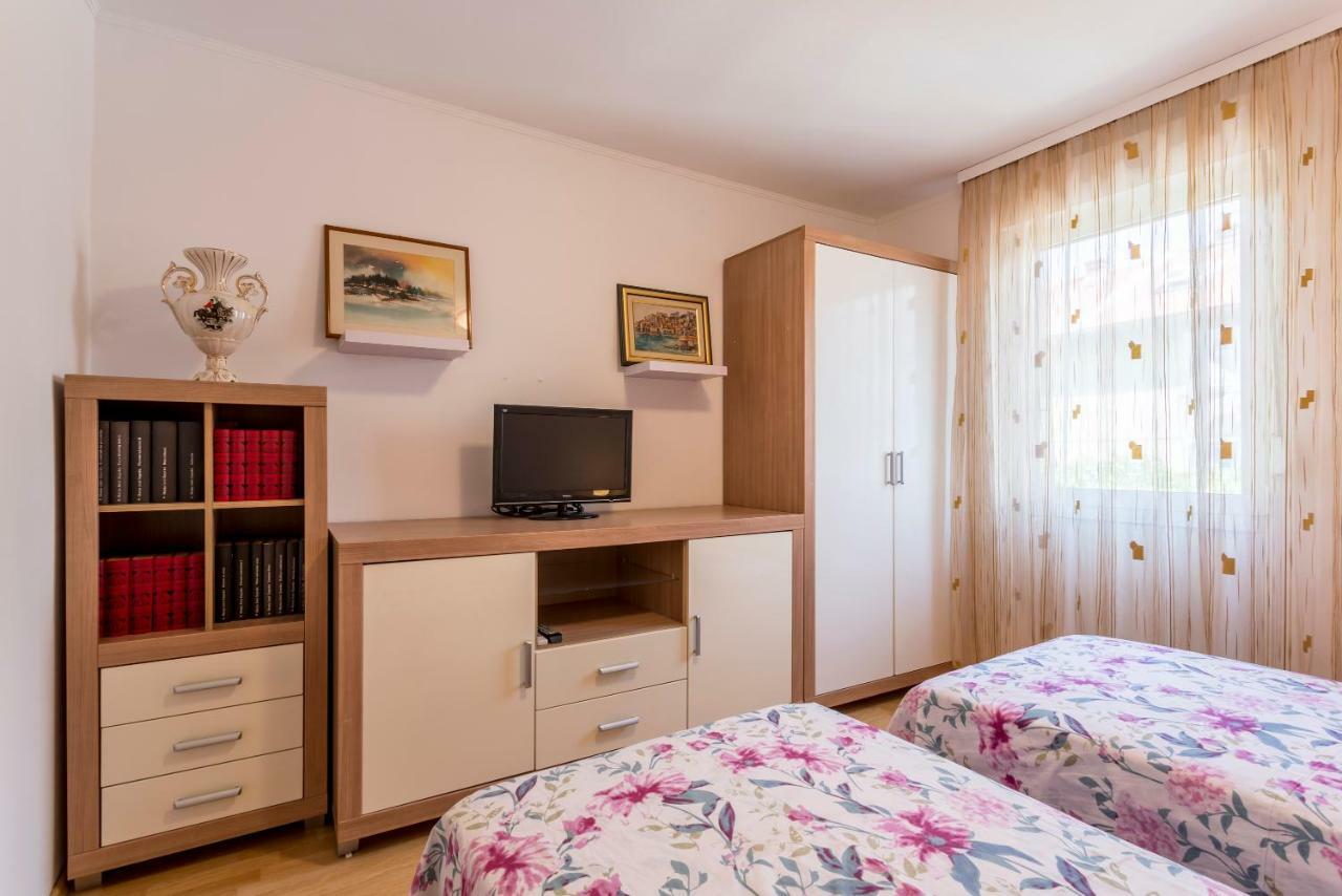 Apartman Modern Near The Beach And Center Of